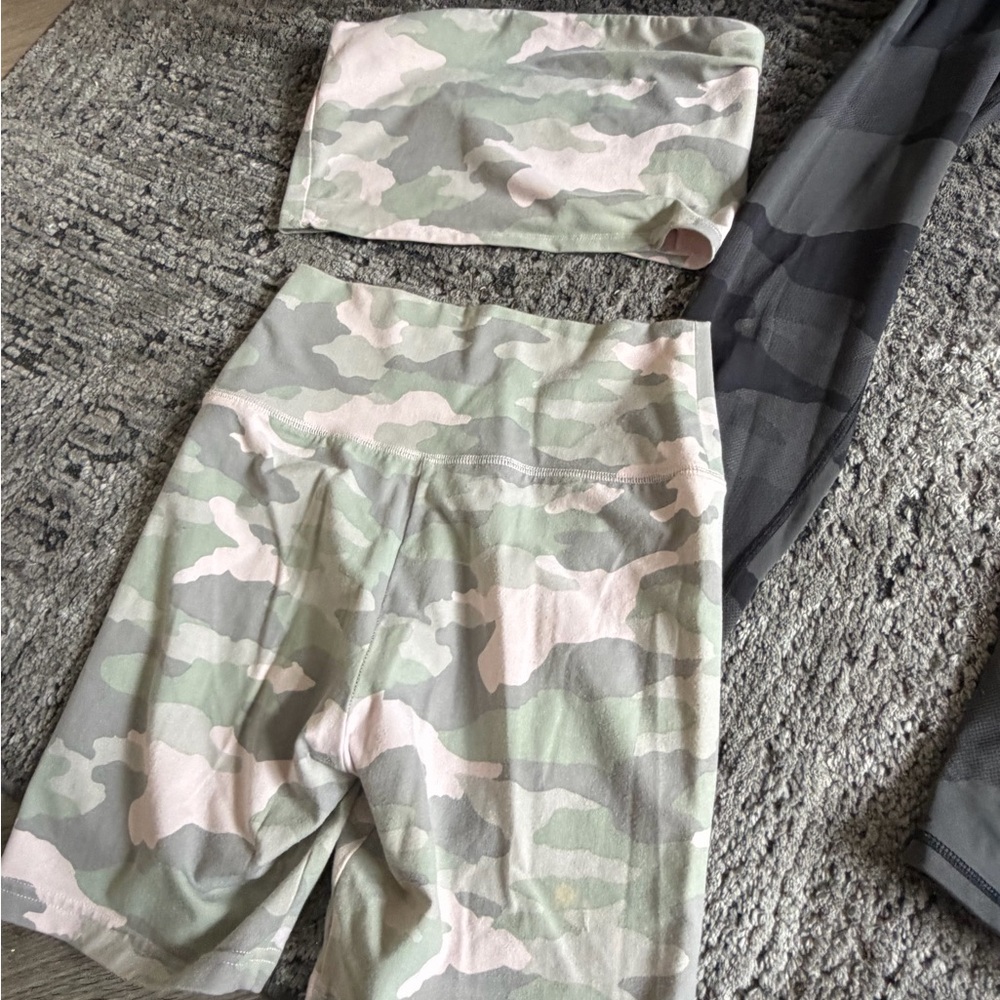 Aerie leggings and biker shorts - Picture 5 of 14
